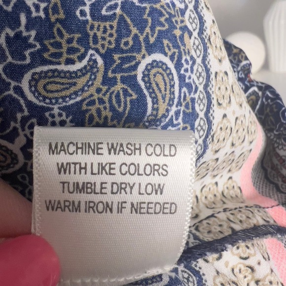 Tanzara sz. small boho paisley graphic print top, keyhole neck embroidered #2263 - Picture 8 of 9